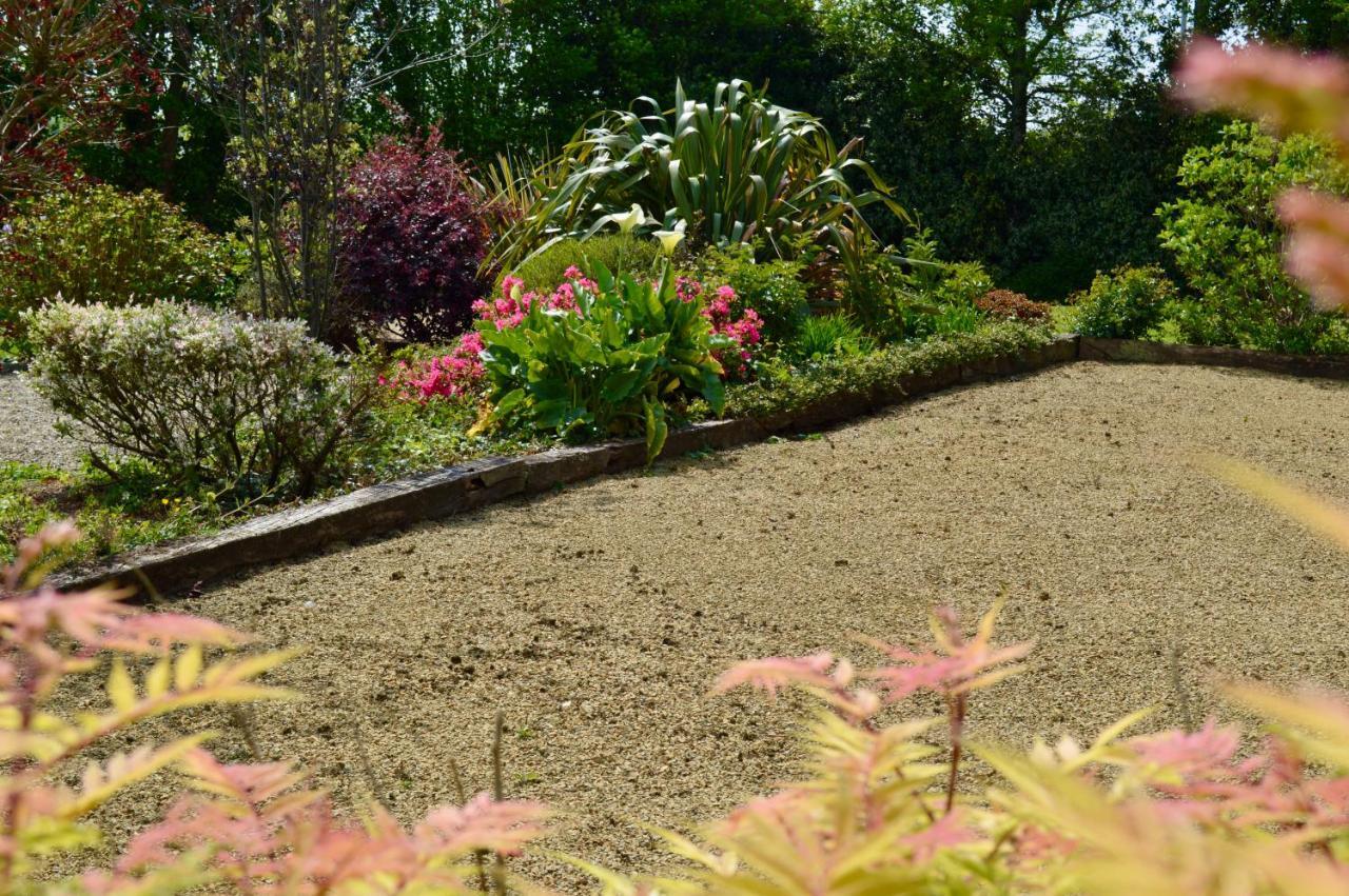 Isigny-le-Buat La Pichonniere Bed & Breakfast エクステリア 写真
