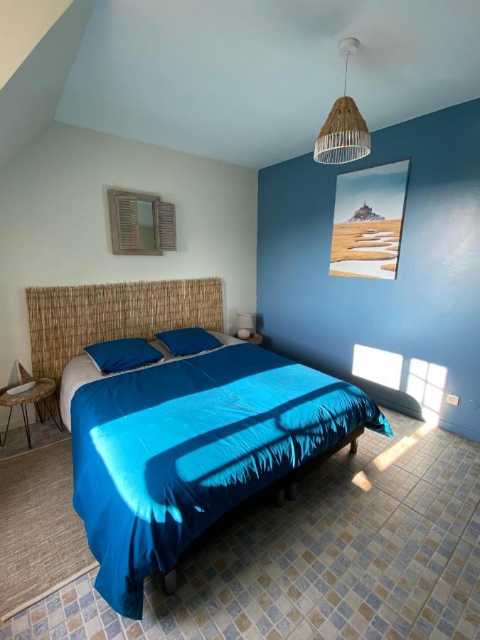 Isigny-le-Buat La Pichonniere Bed & Breakfast エクステリア 写真