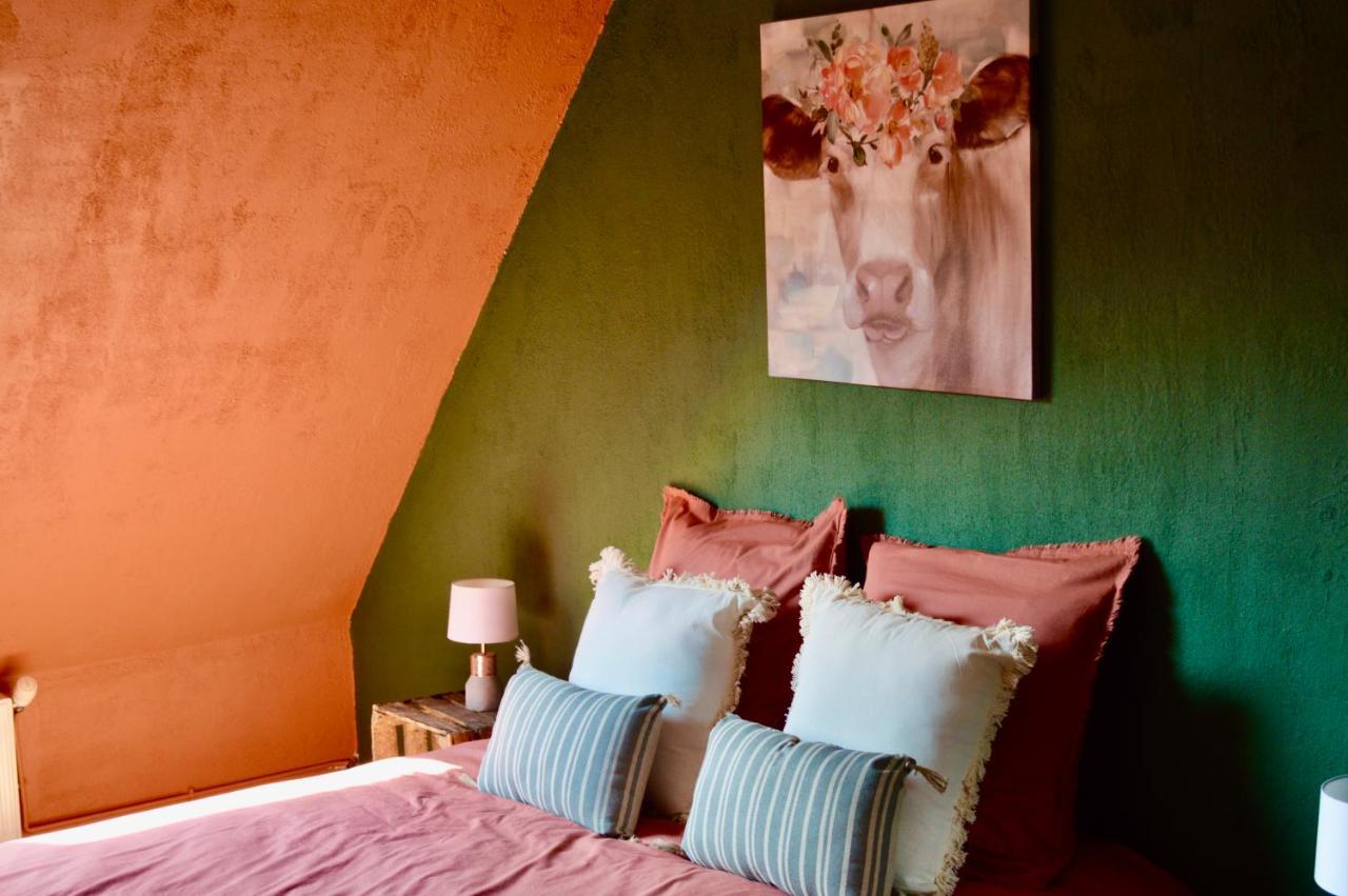 Isigny-le-Buat La Pichonniere Bed & Breakfast エクステリア 写真