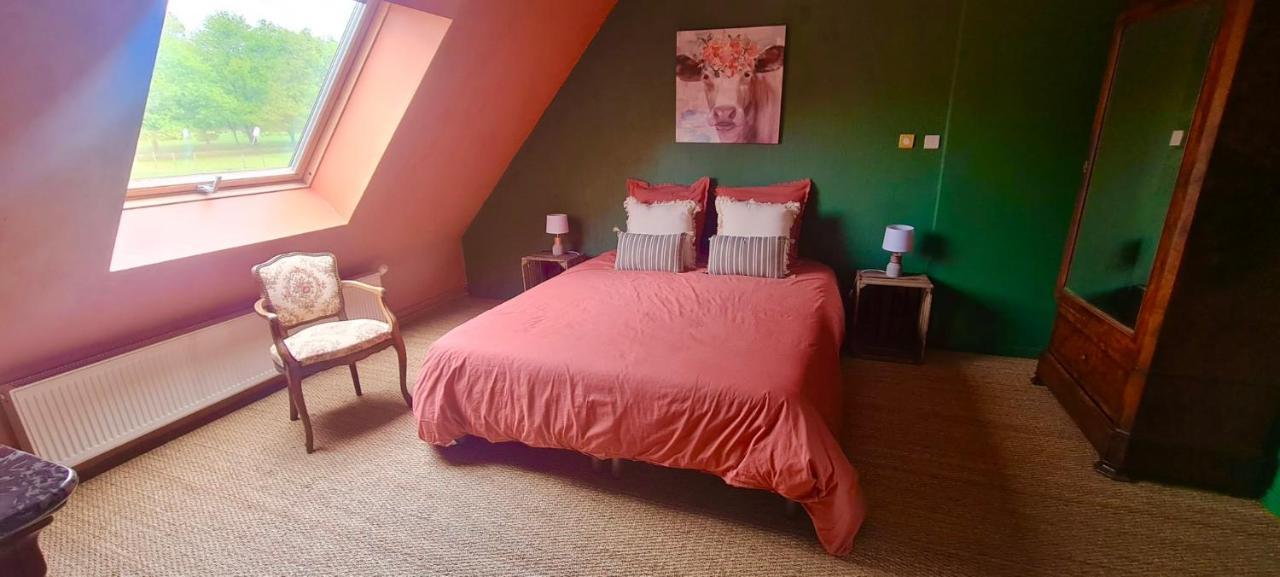 Isigny-le-Buat La Pichonniere Bed & Breakfast エクステリア 写真