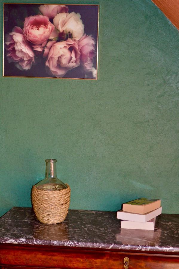 Isigny-le-Buat La Pichonniere Bed & Breakfast エクステリア 写真