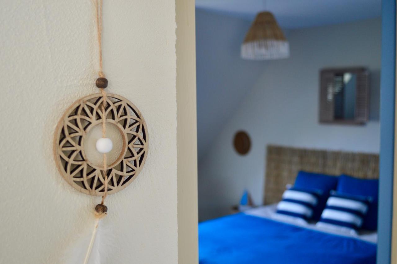 Isigny-le-Buat La Pichonniere Bed & Breakfast エクステリア 写真
