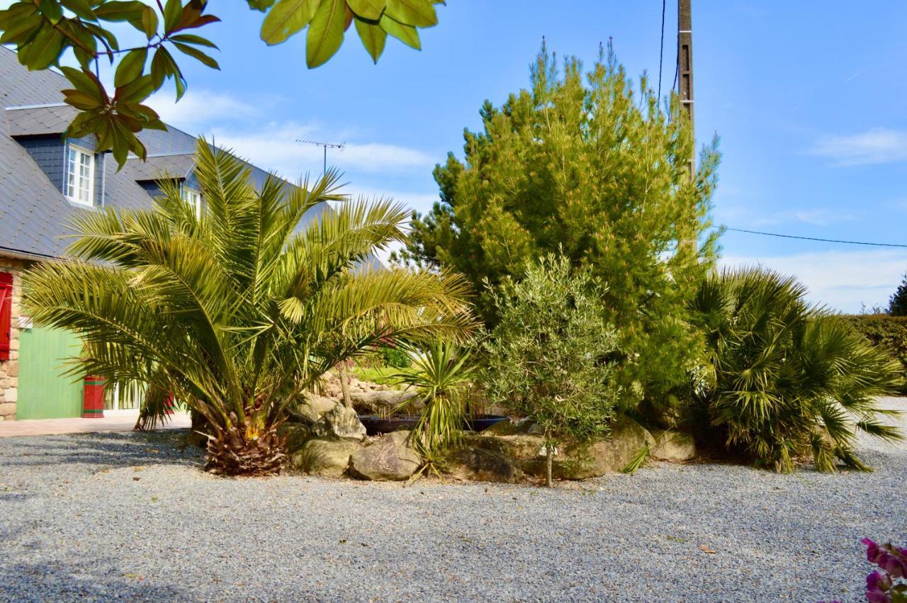 Isigny-le-Buat La Pichonniere Bed & Breakfast エクステリア 写真
