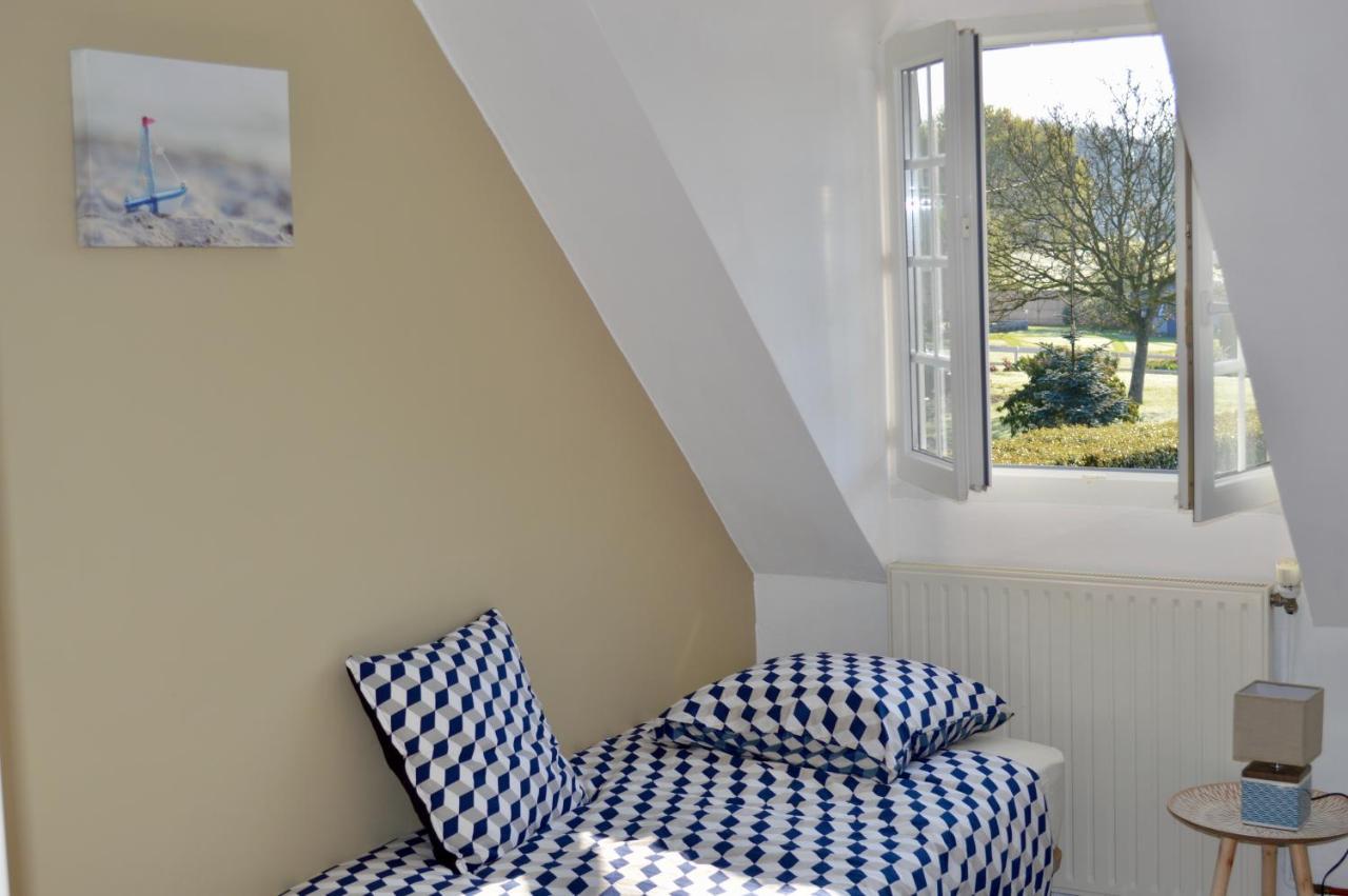 Isigny-le-Buat La Pichonniere Bed & Breakfast エクステリア 写真