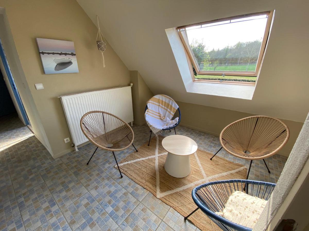 Isigny-le-Buat La Pichonniere Bed & Breakfast エクステリア 写真