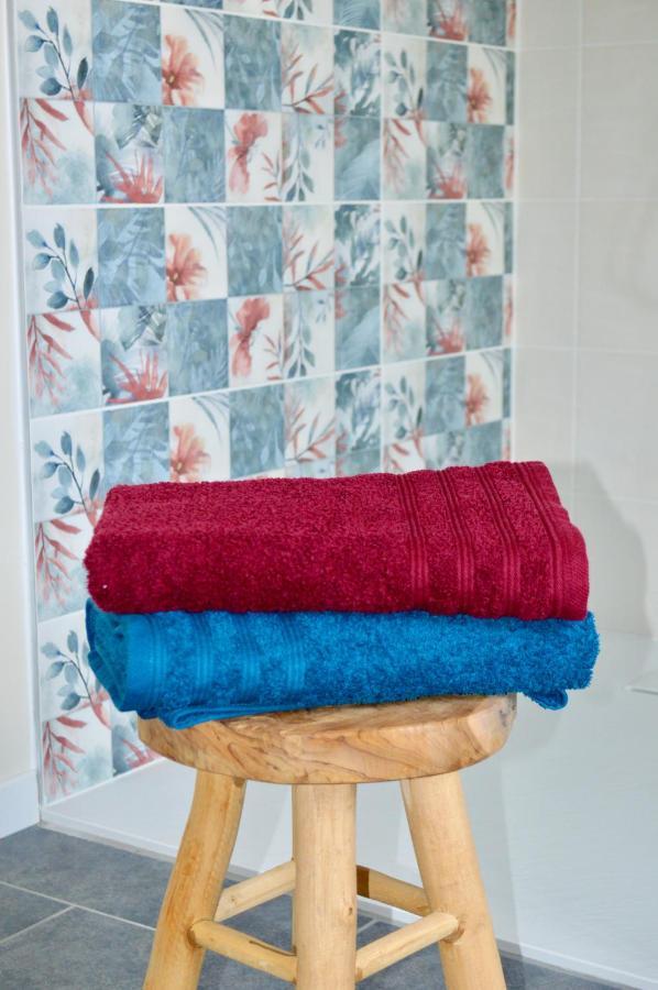 Isigny-le-Buat La Pichonniere Bed & Breakfast エクステリア 写真